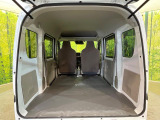後席を格納すると、これだけの広さが!シーンに合わせたシートアレンジで、大きな荷物も積むことが出来ます♪