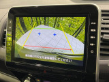 【バックカメラ】駐車時に後方がリアルタイム映像で確認できます。大型商業施設や立体駐車場での駐車時や、夜間のバック時に大活躍!運転スキルに関わらず、今や必須となった装備のひとつです!