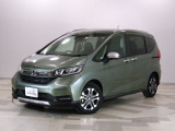 ホンダカーズ東京中央足立小台店へようこそ。当社下取りのお墨付き車両。人気車両で充実装備の一台。おススメです。どうぞご覧くださいませ。