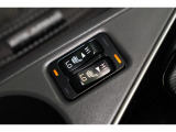 運転席と助手席それぞれにシートヒーターも装備。気候や、お客様の体調に合わせて段階を調整できます。