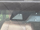 【プリクラッシュセーフティ】前方の車両等を検知し、衝突しそうな時は警報で注意を促し、ブレーキを踏む力をサポート。ブレーキを踏めなかった場合は衝突被害軽減ブレーキが作動、衝突回避をサポートします。