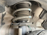 お車を安心してお乗りいただく為には、足回りの定期点検が欠かせません。サービスサポート(有償保証)では無料点検もご提供しており、安心のカーライフをお過ごしいただけるサポート体制が整っています。