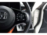 Hondaセンシングの機能のひとつ、アダプティブクルーズコントロール付!アクセルから足を離しても設定したスピードと前車との車間を保ち走行してくれます!車線維持もアシスト☆高速道路で疲労軽減ですね☆