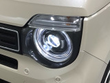 LEDヘッドライトは、点灯の瞬間から最大光量を発揮し、突然暗くなるトンネルなどでの安定感を高めます。