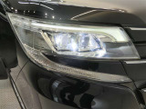 LEDヘッドライトです。デザイン性がよくとても明るいので、夜間の走行や悪天候でも安心です。しかも長寿命!