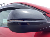 オシャレさと視認性を兼ね備えたLEDミラーウインカー♪