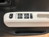 電動格納ドアミラー装備しています★車内からドアミラーの折り畳みや鏡面の調節を行う事か出来ますよ★
