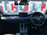インパネ全体:視界が開けて前が見やすい設計です!安全に運転できます!