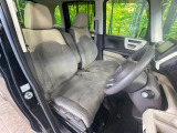 運転席シート廻りは使用感も少なく、良好な状態となっています。丁寧に使われていたことがよくわかりますね。