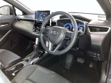 高いホールド性で運転姿勢が安定します。長距離ドライブでも疲れにくいのが魅力です。快適なドライビングライフをお送りください♪