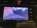 バックモニター付きで、車庫入れやバック時の後方確認をサポート。