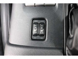 運転席と助手席には寒い日の肩や腰、冷えやすい下肢を温めてくれるシートヒーターが付いております!