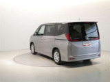 ご覧の車両以外にも多数のU-Carを展示販売しております。