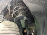 お車を安心してお乗りいただく為には、足回りの定期点検が欠かせません。サービスサポート(有償保証)では無料点検もご提供しており、安心のカーライフをお過ごしいただけるサポート体制が整っています。