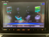 【8インチナビ】TV CD/DVD再生やBluetoothオーディオなど多彩なメディアに対応したメモリーナビを装備しています。
