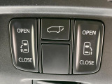【両側パワースライドドア】スマートキーや運転席のスイッチで後席両側スライドドアの開閉が可能♪電動だから力を入れてドアを開ける必要が無く、小さなお子様でも簡単に開け閉めでき快適です♪