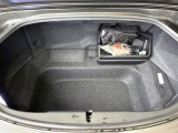 普段のお買い物や通勤、送迎等に十分な荷室スペースを確保しております。