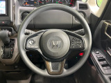 【ステアリングスイッチ】運転中、前方から目線をそらすことなく、オーディオ等の操作が可能な便利機能!安心&快適なドライブを演出してくれます♪
