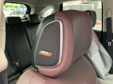 ヘッドレストにもスピーカーが搭載されています