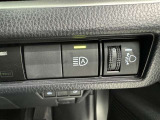 オートマチックハイビームとは、先行車や対向車のライトを認識し、ハイビームとロービームを自動で切り替える機能です。夜道の視界を確保します。詳細は販売店スタッフまでおたずねください。