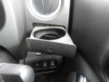運転席ドリンクホルダー