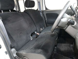 運転席まわりです。実際に座ってみて乗り心地を体感してみて下さい。