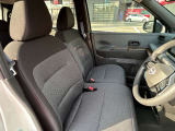 【ゆったりと運転してください】足元空間も広く、スムーズに乗り降りもいただけます♪