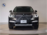 【キドニーグリル】BMWは約90年もの間、ほぼ全ての車両にひと目でBMWだと分かるこの特徴的なフロントグリルが備えられ、デザイン・アイコンとして親しまれてきました。