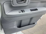 運転席ドアパネルの収納