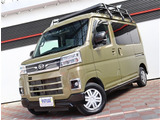 【車屋】として、長く車業界に従事した経験豊富なスタッフが多数在籍しております。