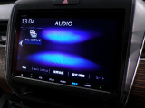 CD、DVD、Bluetooth、AM、FM、スマートフォン接続ができます。
