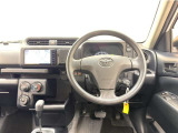 見通しの良いすっきりした視界で運転もしやすいです。
