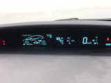 大型メーターで視界も良好な運転席廻りです。運転時の視線移動が少なくて済むので、安全性にも一役かってくれます。
