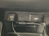ソケット類も充実☆対応のケーブルがあれば車内でスマホなどの充電が可能です☆