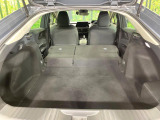 普段のお買い物や通勤、送迎等に十分な荷室スペースを確保しております。セカンドシートを倒すと、大きな荷物の積載も可能です♪