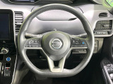 【ステアリングスイッチ】運転中、前方から目線をそらすことなく、オーディオ等の操作が可能な便利機能!安心&快適なドライブを演出してくれます♪