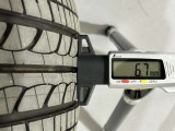 夏タイヤの残り溝はmmです。スリップラインからは5.1mmとなっております。