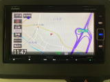 ナビゲーションはフルセグTV対応のGathers純正メモリーナビを搭載しています。Bluetoothオーディオ機能がありますので、スマートフォンなどの音楽も再生できます。