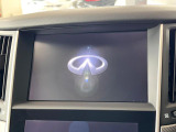 【メーカー純正ナビ】インテリアに溶け込むスタイリッシュな「専用設計」メーカーナビを装備♪視認性や操作性など基本性能にも優れ、より上質なカーライフをお楽しみいただけます。