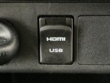 【USB接続端子&HDMI端子】オーディオとの連携でスマホやiPod等の音声を!HDMI接続ではスマホの画面をディスプレイにミラーリング!いつものコンテンツを車内でもお楽しみいただけます♪