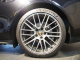 21インチ 911 Turbo Design ホイール II
