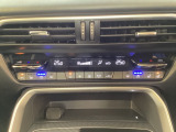 暑い夏の時期にとっても快適なシートベンチレーションを装備!シート内部に取り付けられたファンでシートの表面を換気して、涼しくしてくれます。