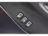 メモリー機能つき電動パワーシートを装備、2パターンまで記憶できます、自分のポジションがワンプッシュで決まるのは楽ですよ!奥様も毎回調整する必要がなくなります。