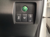 【eコンスイッチ】低燃費運転をサポートするECONモード。スイッチをONすると、エンジンやトランスミッション、A/Cなどを協調制御し、燃費の向上に貢献。エコドライブの効果を高めます。