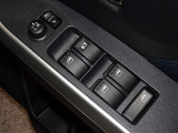 電動格納式ドアミラー・パワーウインドウを装備しています。