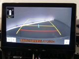 バックガイドモニターで、後方を確認しながら安心して駐車することができます。運転初心者も熟練者も必須の機能ですよ!