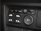 ◆両側電動スライドドア◆狭い駐車場でも乗り降りが楽々♪お子様が隣の車にドアを当ててしまう心配もございません!小さなお子様連れの方もこれで安心。