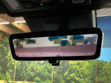 【デジタルインナーミラー】後席の大きな荷物や同乗者で後方が確認しづらい時でも安心!カメラが撮影した車両後方の映像をルームミラー内に表示。クリアな視界で状況の確認が可能です!