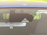 【エマージェンシーブレーキ】走行中に前方の車両等を認識し、衝突しそうな時は警報とブレーキで衝突回避と被害軽減をアシスト。より安全にドライブをお楽しみいただけます。