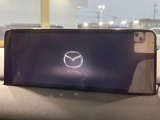 【メーカー純正10.25型ナビ】インテリアに溶け込むスタイリッシュな「専用設計」メーカーナビを装備♪視認性や操作性など基本性能にも優れ、より上質なカーライフをお楽しみいただけます。